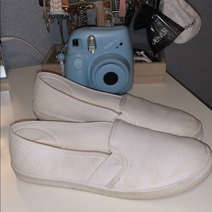 White time & tru slip ons